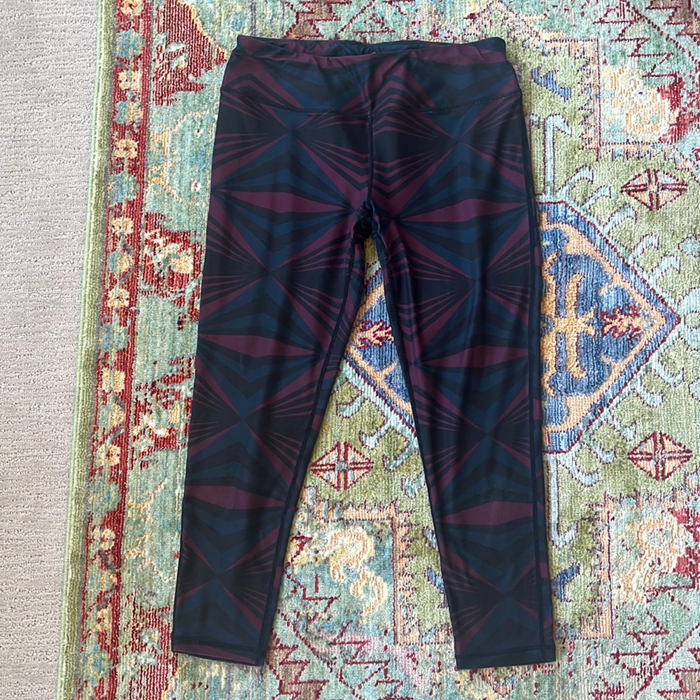 Sweaty Betty 7/8 leggings. Size L